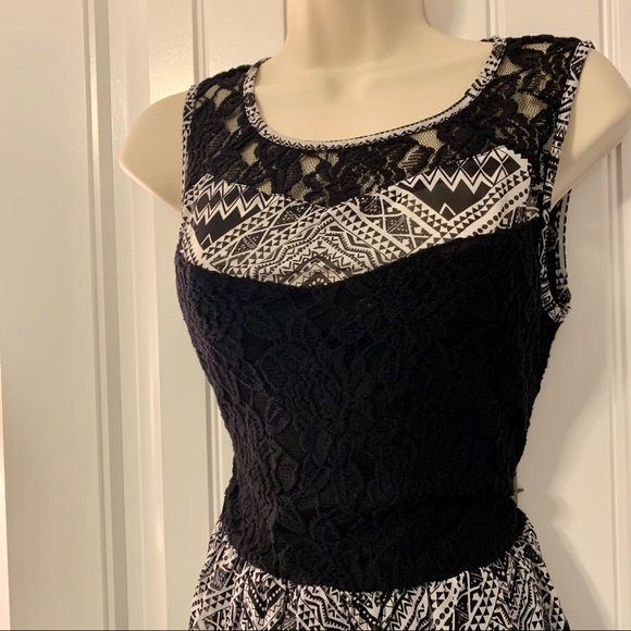 Speechless Work / Business / Sundress Size Medium - Picture 3 of 7